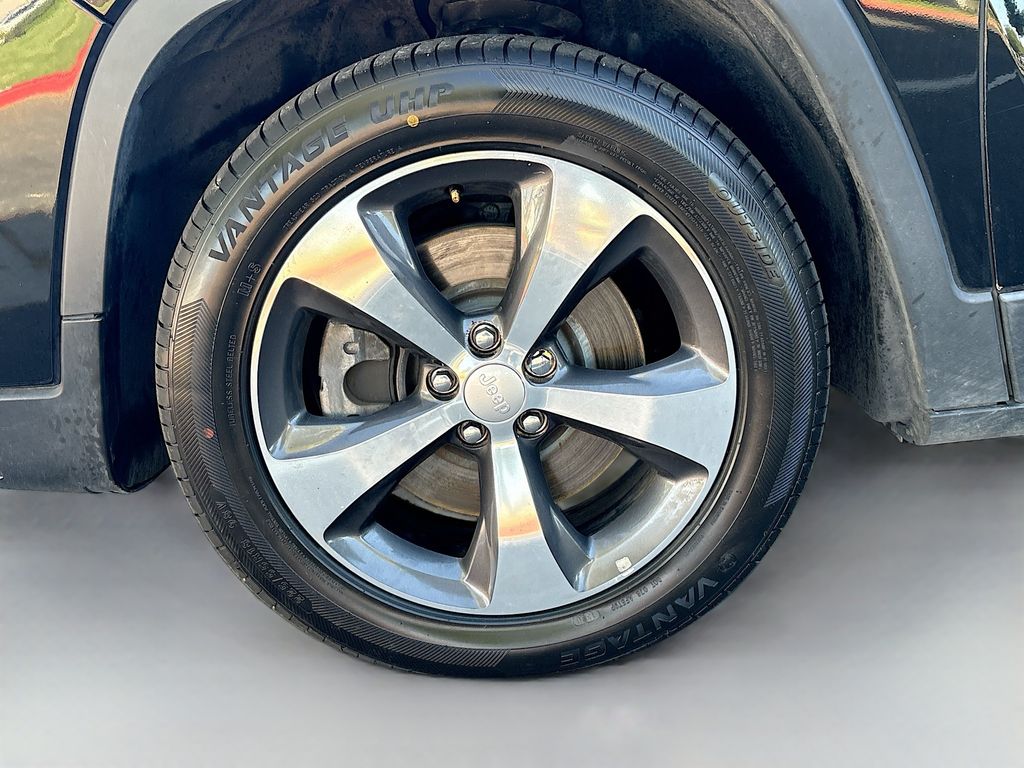 Used 2019 Black Jeep Limited image 29