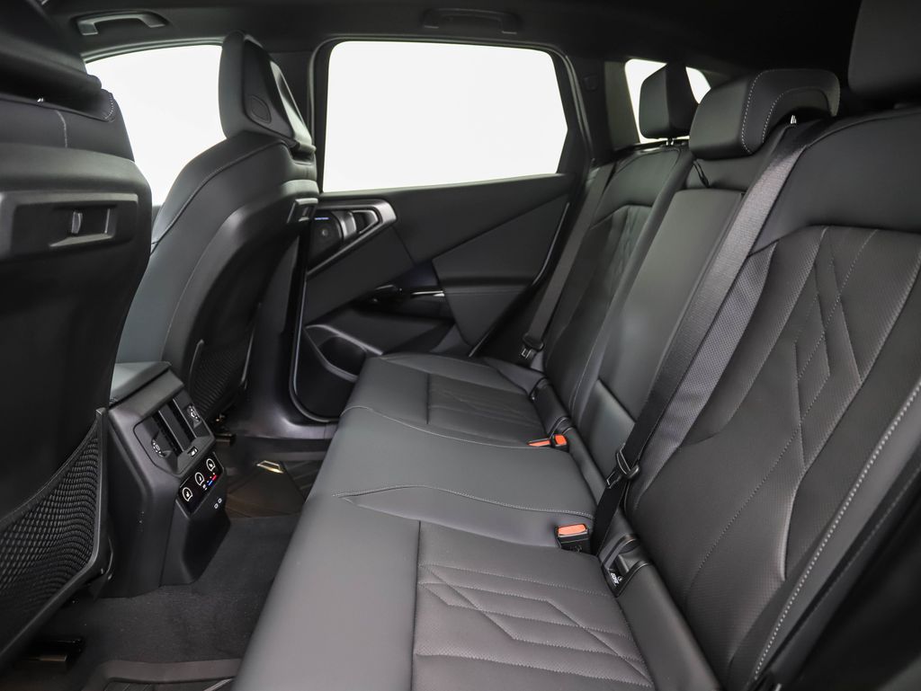 Thumbnail: 2026 BMW X3 - 21