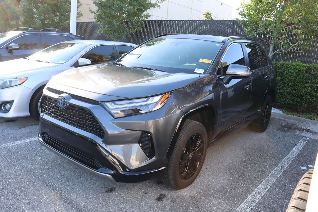 2023 Toyota RAV4 SE Hero Image