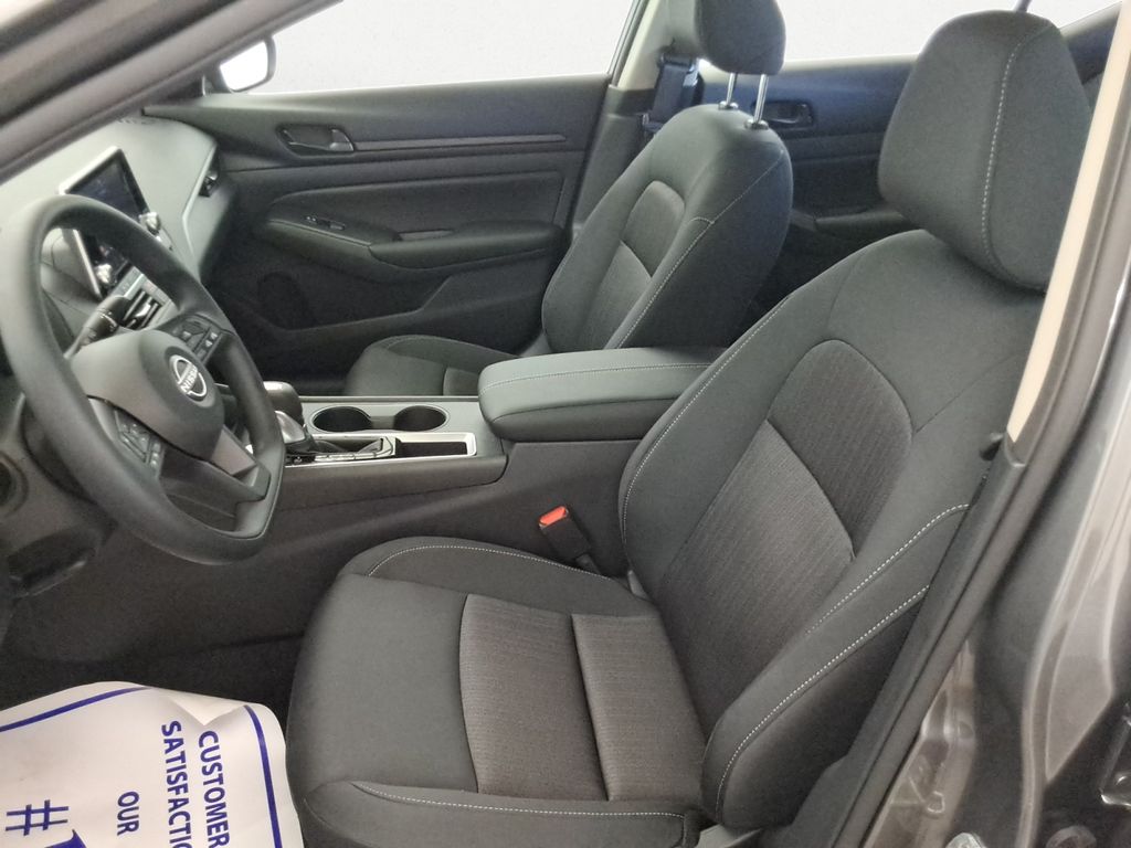 used 2025 Nissan Altima car