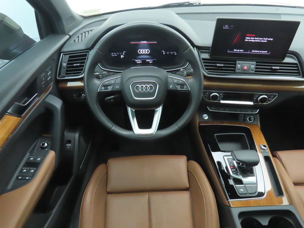 Thumbnail: 2023 Audi Q5 - 10