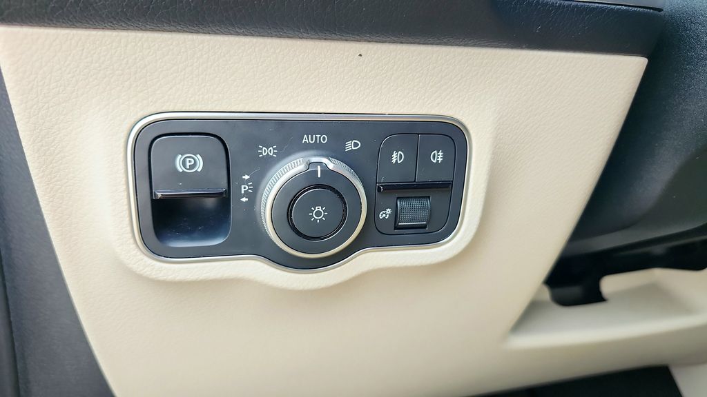 2023 Mercedes-Benz GLB