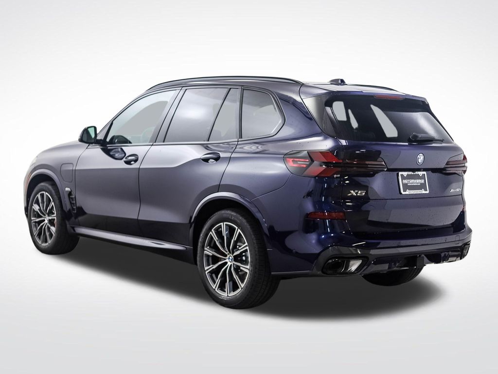 Thumbnail: 2026 BMW X5 - 3