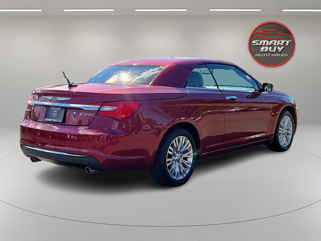 2011 Chrysler 200