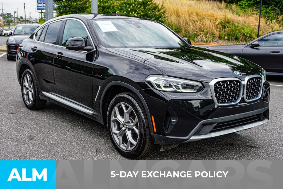 Used 2025 Black BMW xDrive30i image 3
