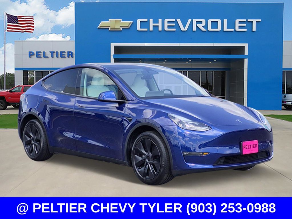 2025 Tesla Model Y Long Range AWD