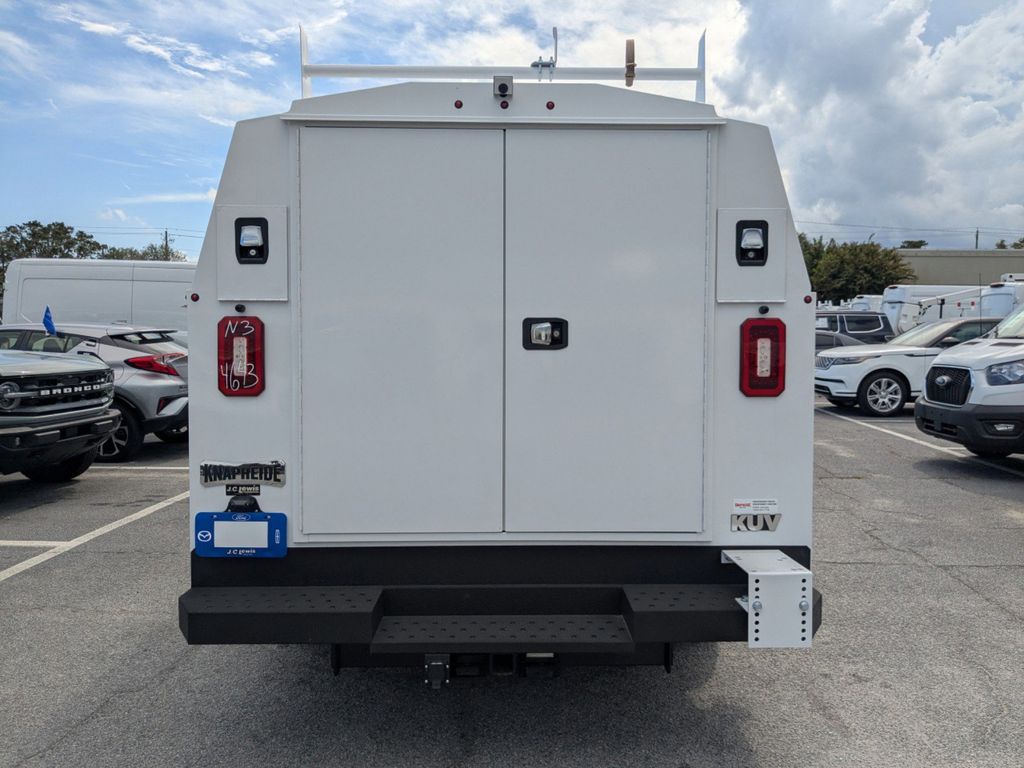 2026 Ford E-350 Cutaway 