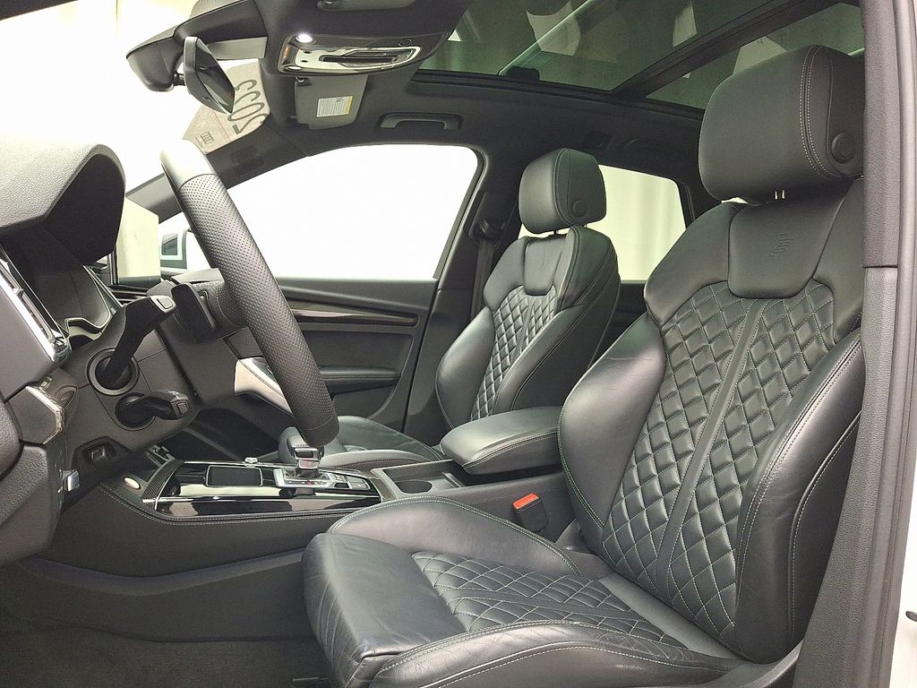 Thumbnail: 2023 Audi SQ5 - 13