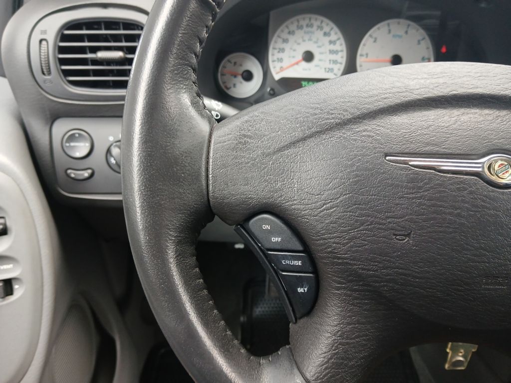 Used Car 2005 Chrysler Town & Country  Touring For Sale Under $10,000 In Austin, Texas
