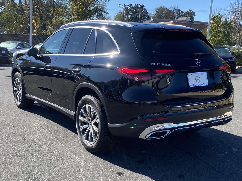 Thumbnail: 2025 Mercedes-Benz GLC - 7