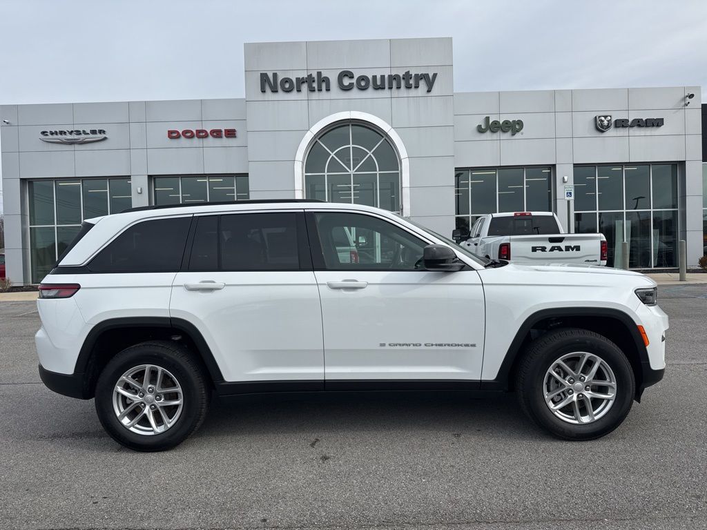 2025 Jeep Grand Cherokee Laredo X 4WD