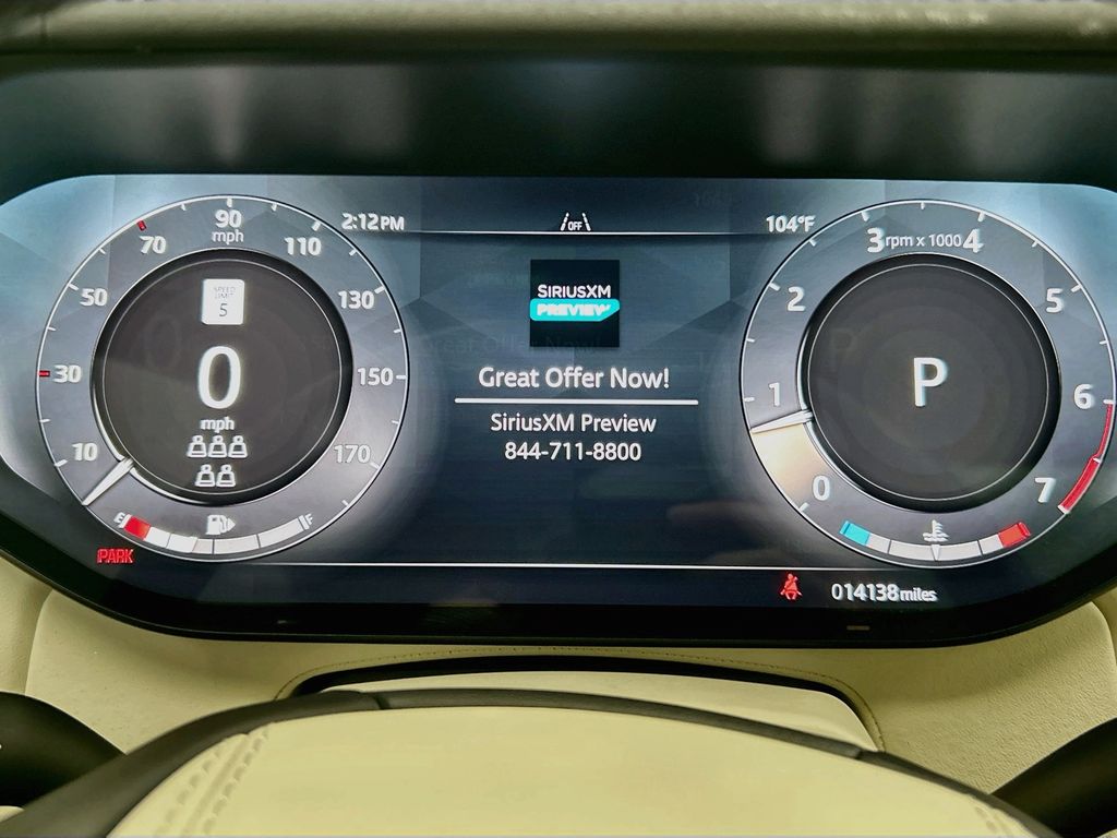 Used 2025  Land Rover SE image 33