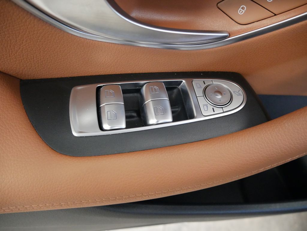 Thumbnail: 2023 Mercedes-Benz E-Class - 17