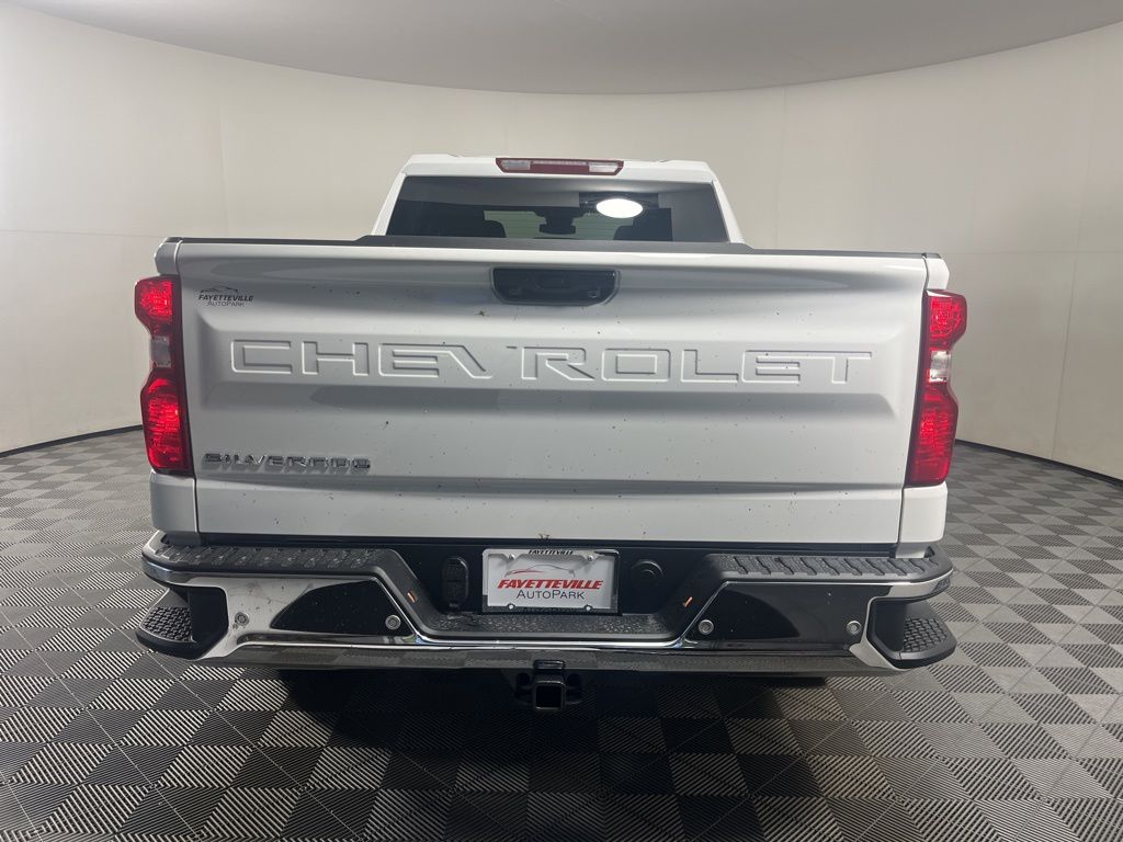 Thumbnail: 2026 Chevrolet Silverado 1500 - 4