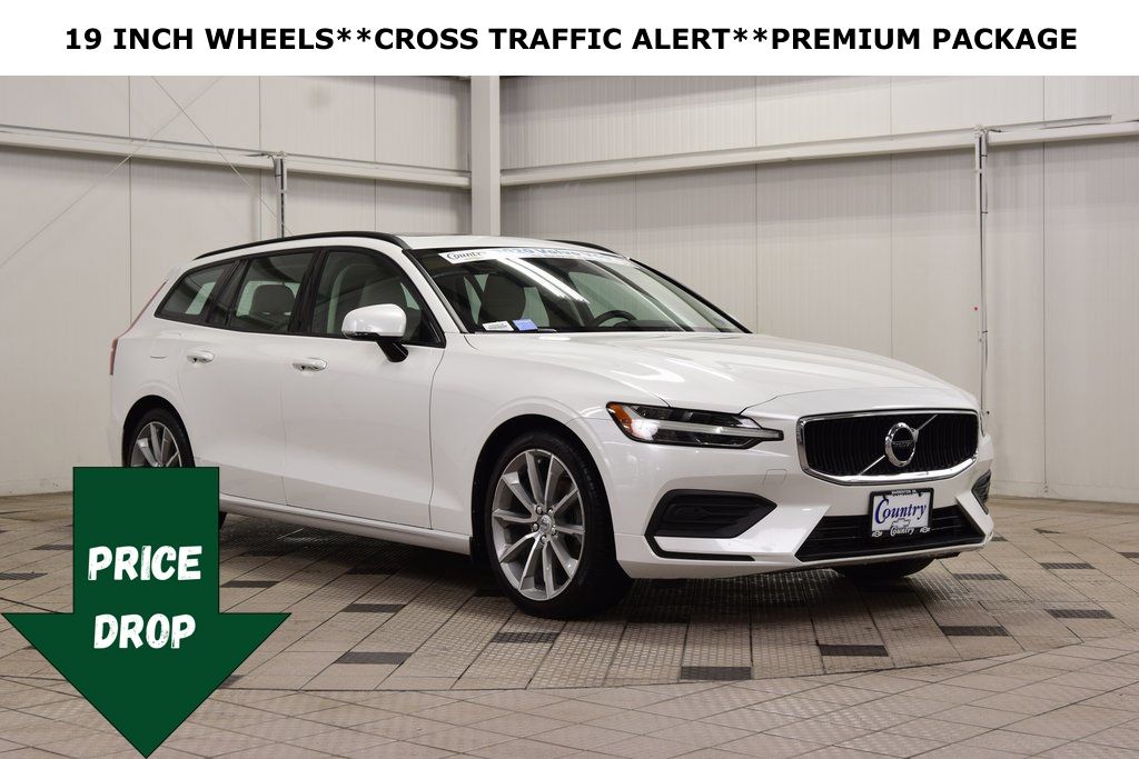 2020 Volvo V60 T5 Momentum FWD