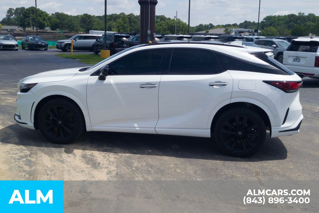 Used 2023 Ultra White Lexus 500h F SPORT Performance image 12