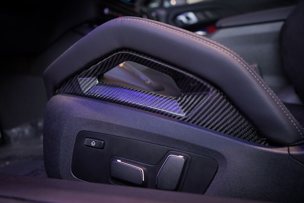 Thumbnail: 2025 BMW M2 - 19