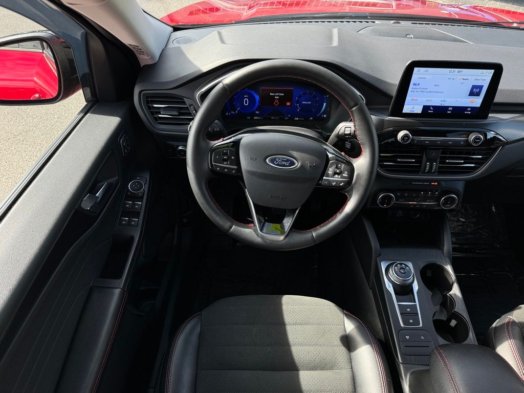 2022 Ford Escape SEL 17