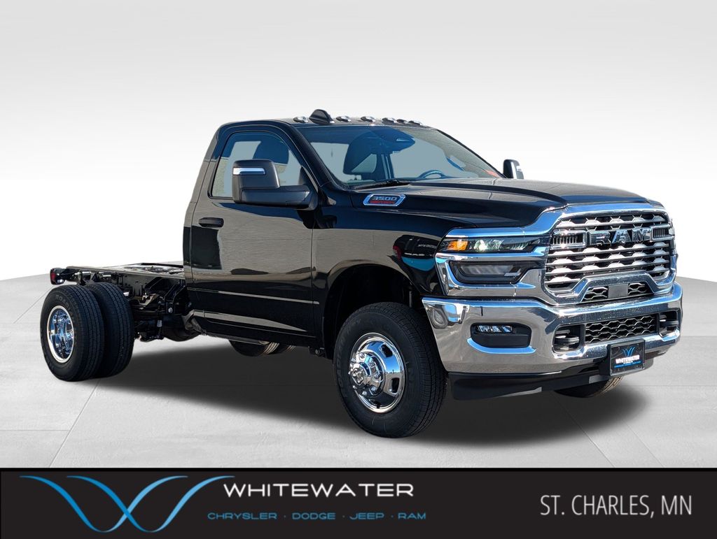 Diamond Black Crystal Pearlcoat 2026 RAM 3500 Chassis Tradesman Regular Cab DRW 4WD Pickup Truck Four-Wheel Drive 8-Speed Automatic
