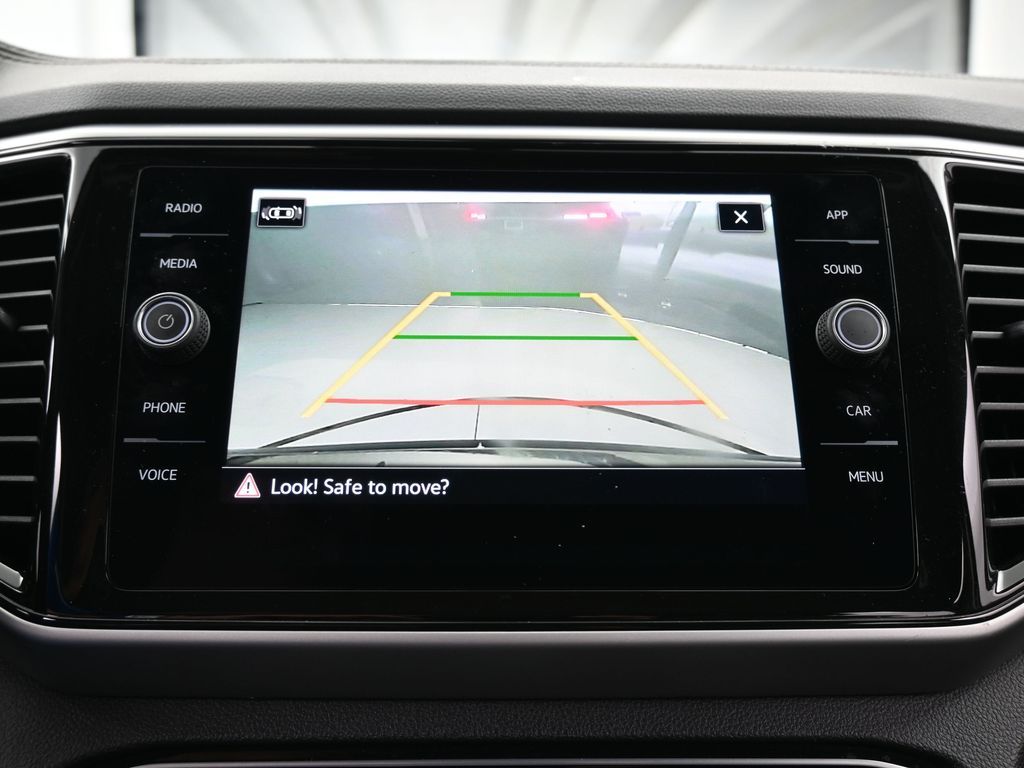 Used 2022 Deep Black Volkswagen 3.6L V6 SE w/Technology image 21