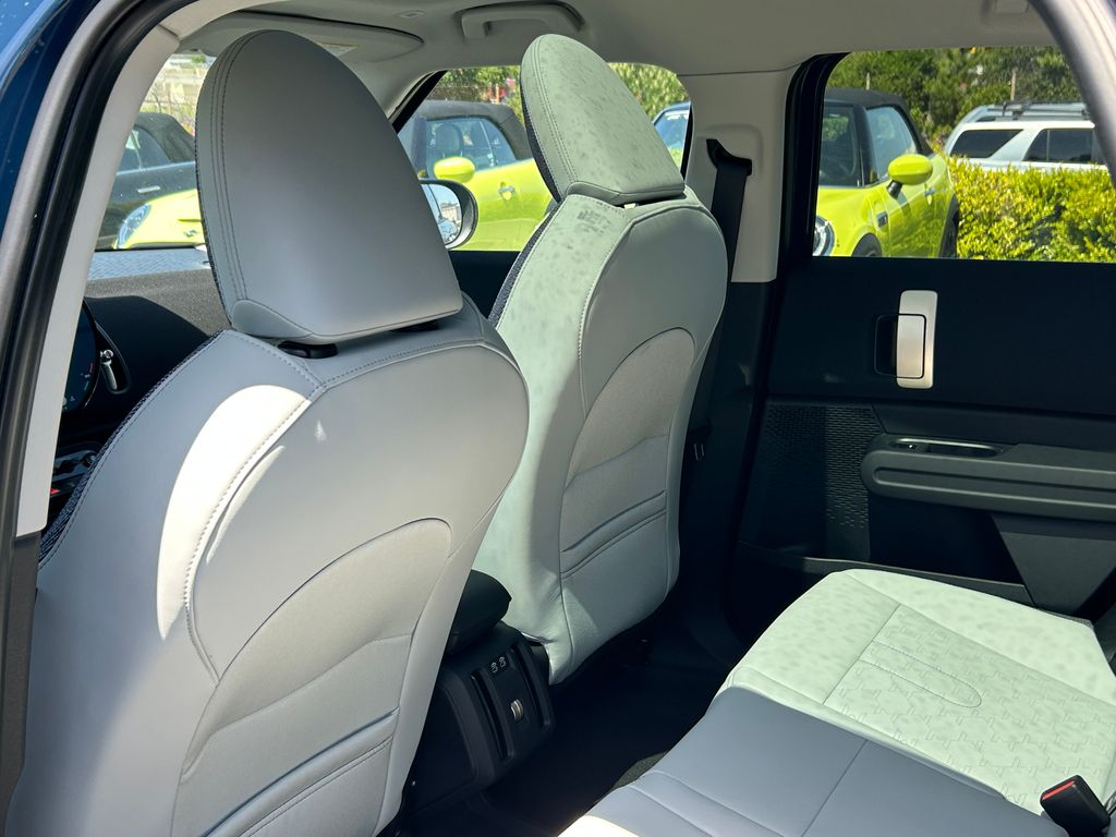2025 MINI Cooper Countryman Signature 30