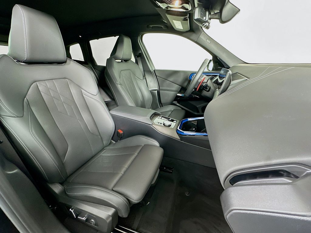 Thumbnail: 2025 BMW X3 - 27