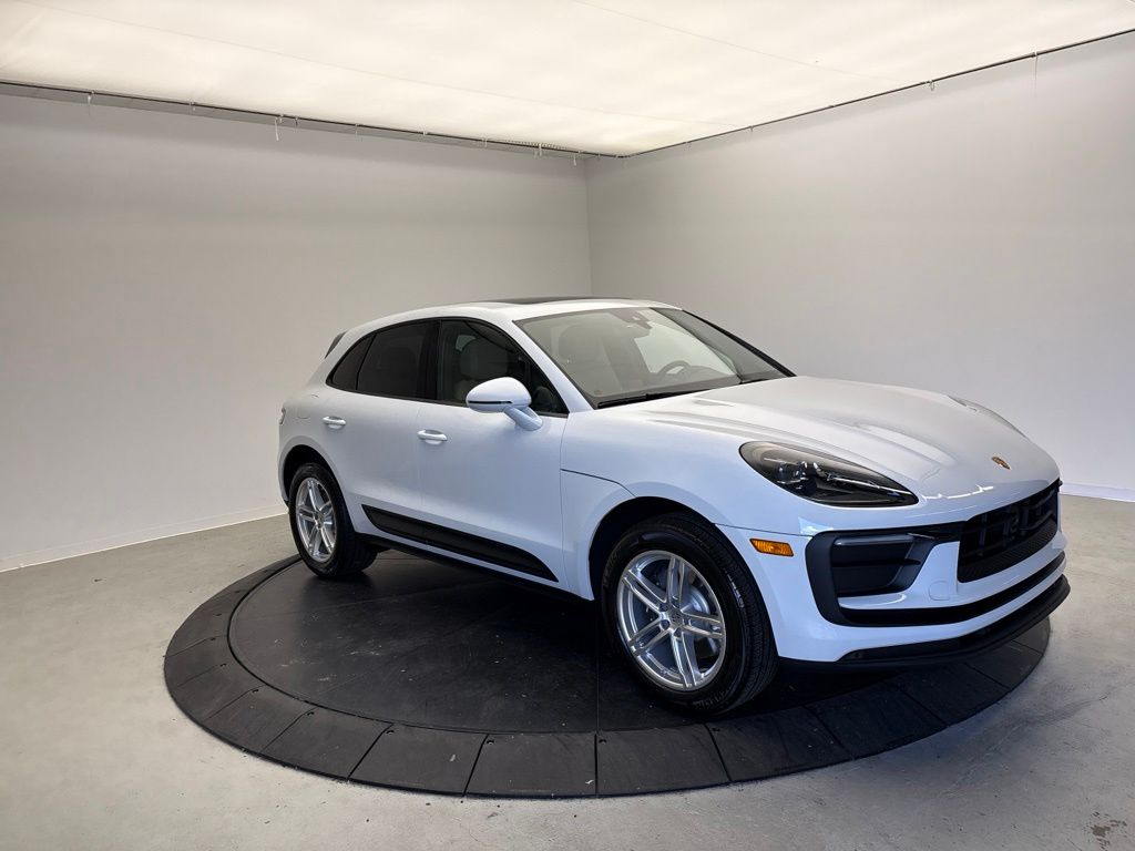 Thumbnail: 2026 Porsche Macan - 9