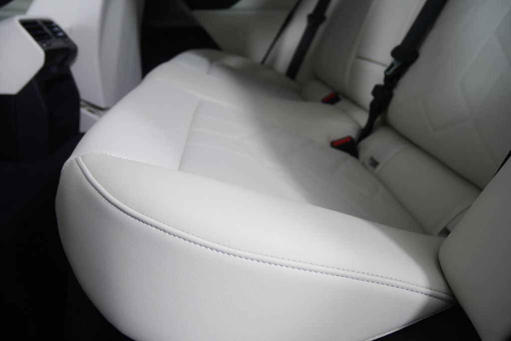 Thumbnail: 2026 BMW 5 Series - 15