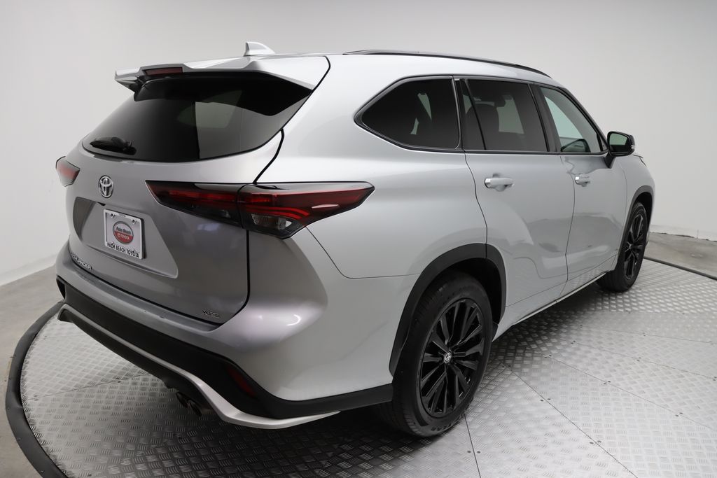 2024 Toyota Highlander XSE 8