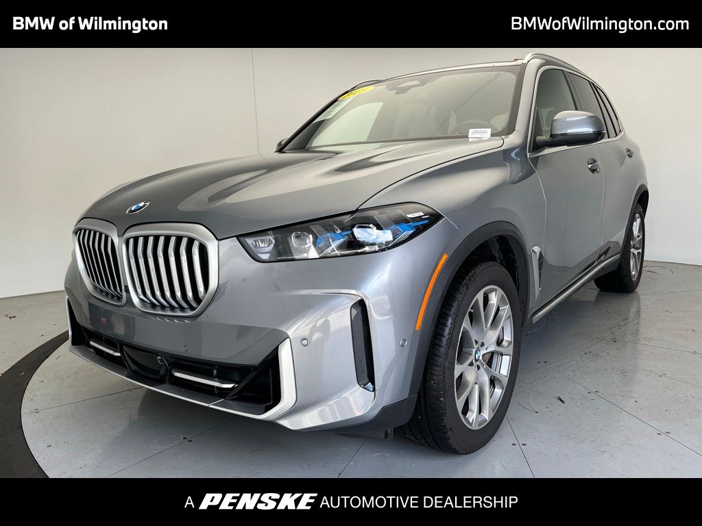 2025 BMW X5 xDrive40i Hero Image
