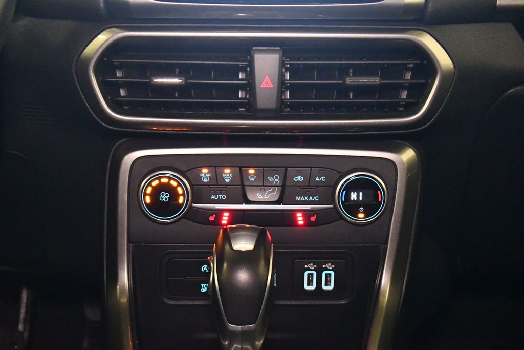 Thumbnail: 2018 Ford EcoSport - 17