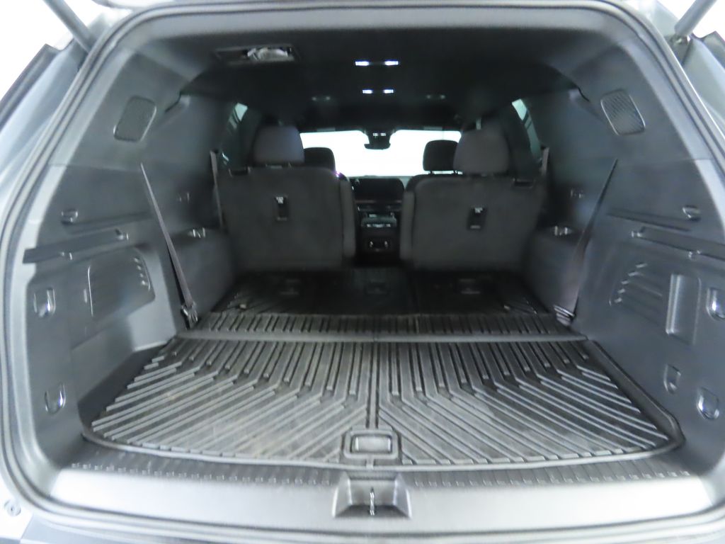 Thumbnail: 2024 Chevrolet Traverse - 31