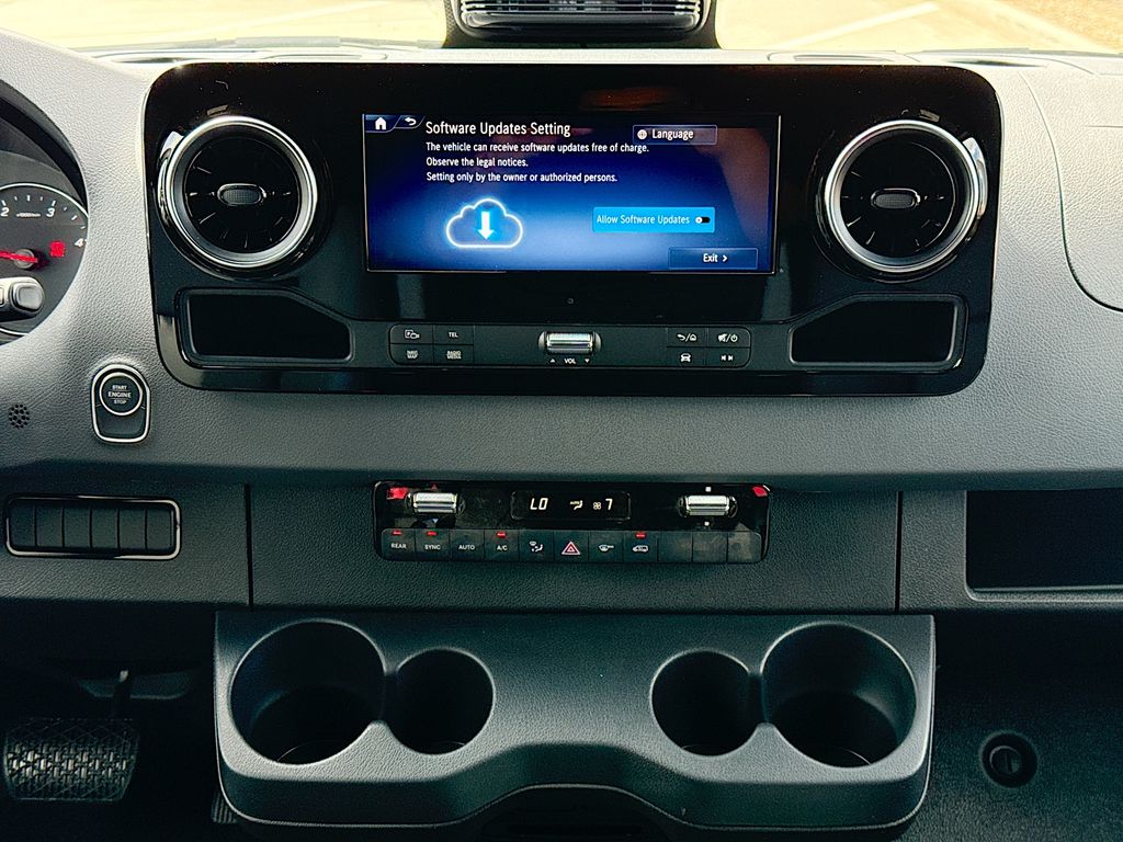 Thumbnail: 2026 Mercedes-Benz Sprinter - 14