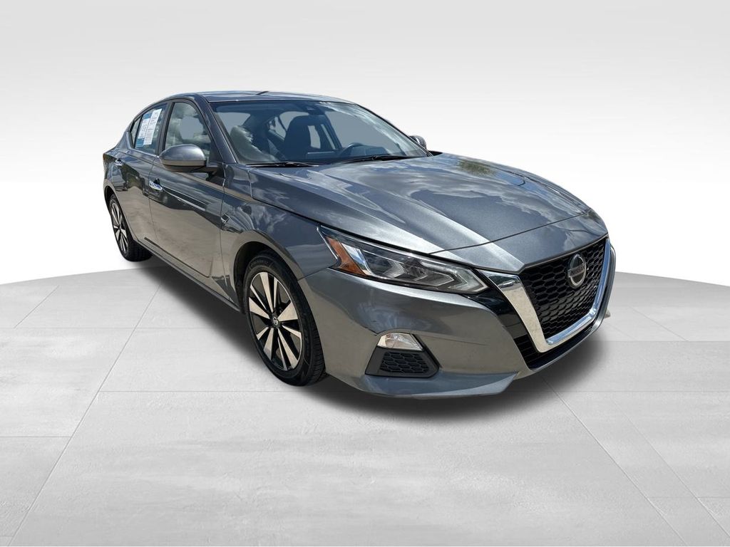 2021 Gun Metallic Nissan Altima 2.5 SV FWD Sedan