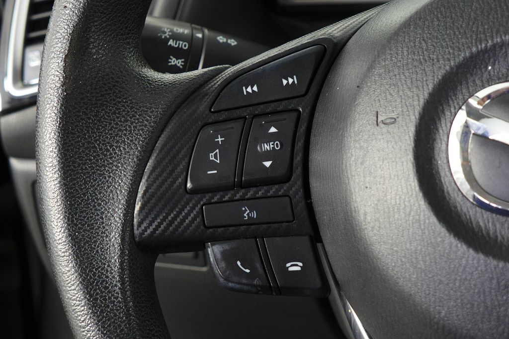 Thumbnail: 2016 Mazda Mazda3 - 28