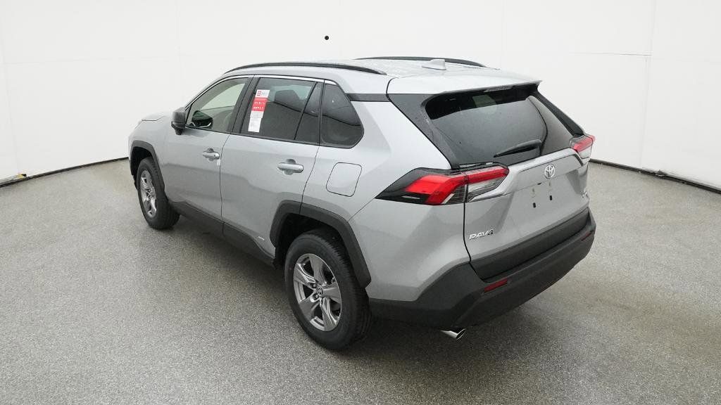 2025 Toyota RAV4 LE 23