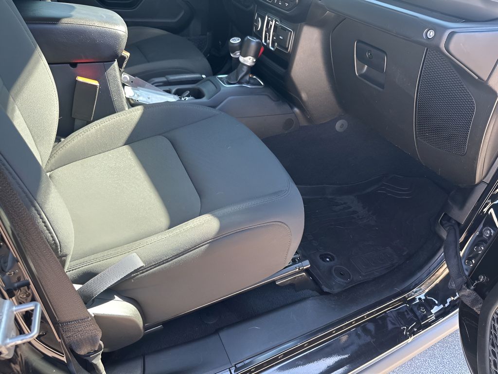 Used Car 2022 Jeep Gladiator  For Sale Under $30,000 In Austin, Texas