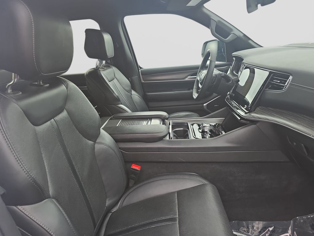 Used 2024 Jeep Wagoneer SUV
