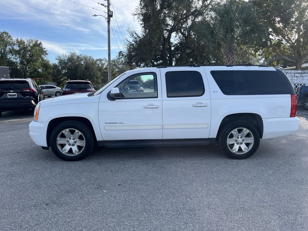 2011 GMC Yukon XL SLT 1500 8