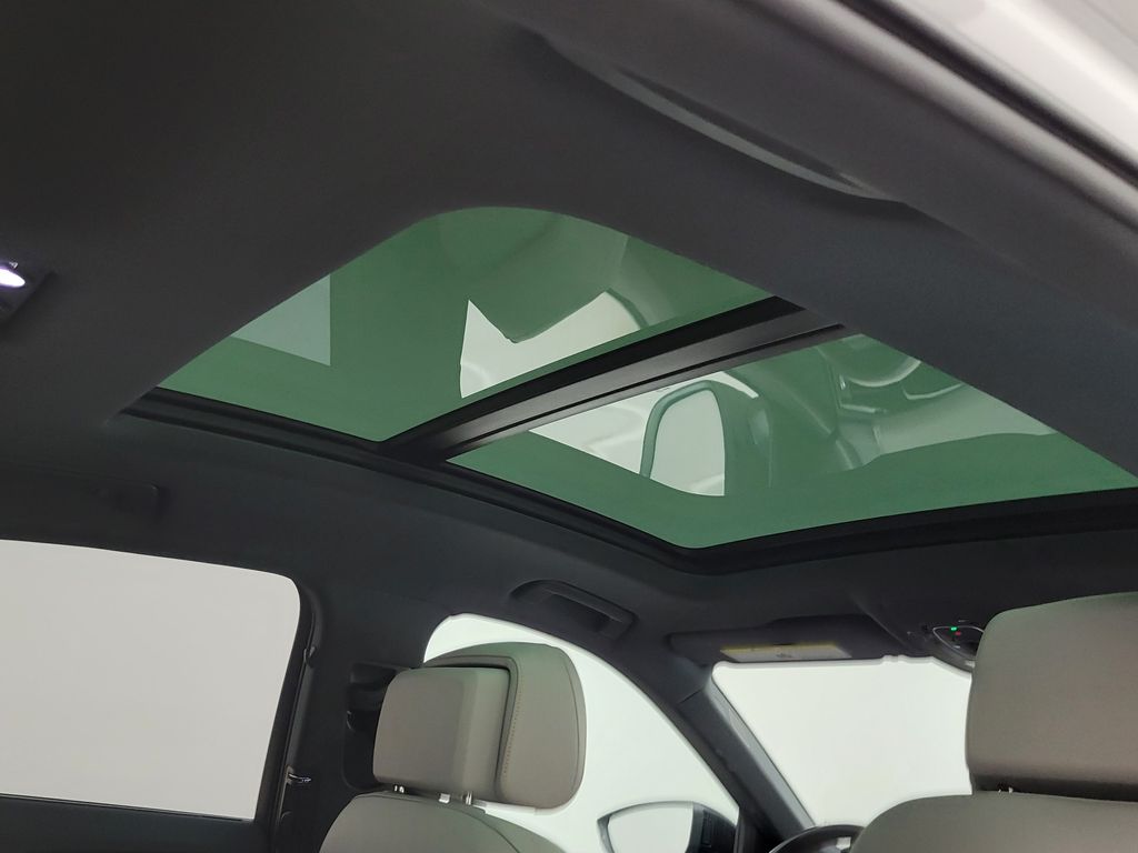 Thumbnail: 2024 Audi Q8 e-tron - 16