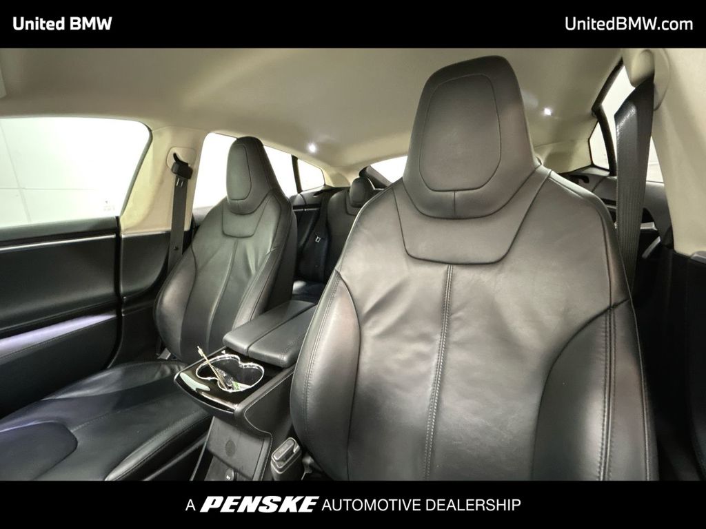 Thumbnail: 2014 Tesla Model S - 13