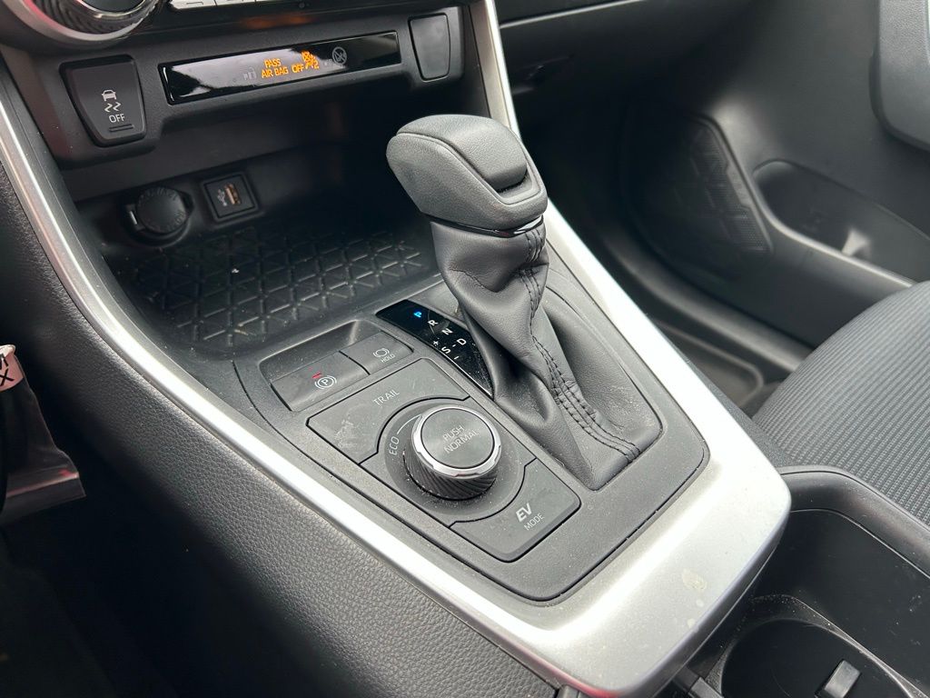 Thumbnail: 2025 Toyota RAV4 - 26