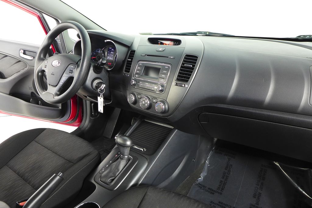 Thumbnail: 2016 Kia Forte - 13