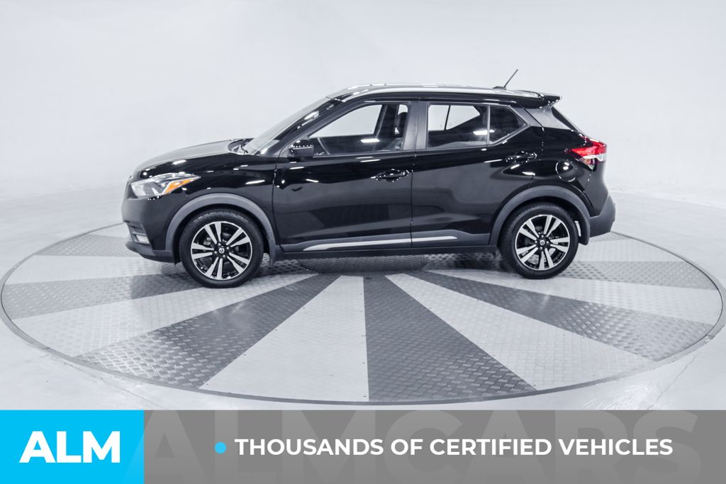 2020 Nissan Kicks SR photo 4