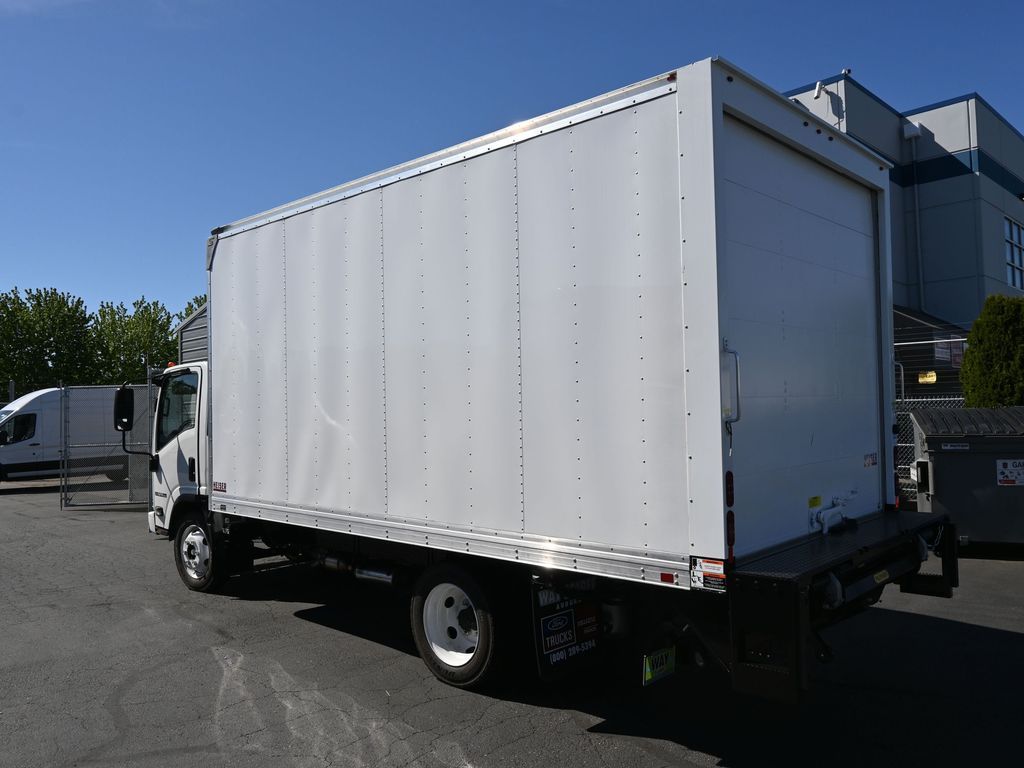 2024 Isuzu NPR HD 