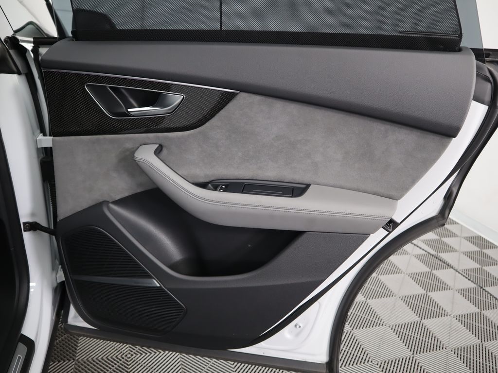 Thumbnail: 2022 Audi SQ8 - 28