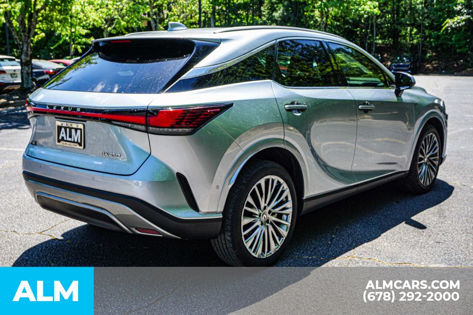 Used 2023 Silver Lexus 350 Luxury image 5