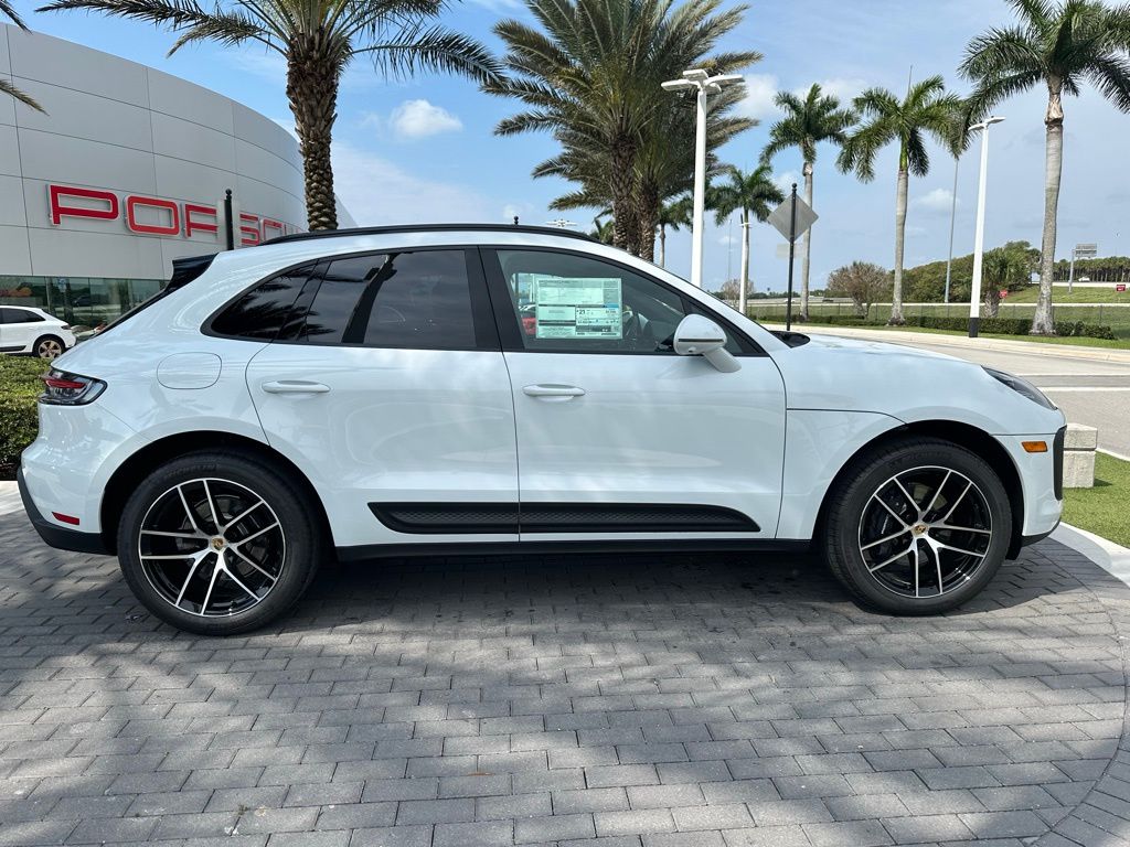 2024 Porsche Macan  5