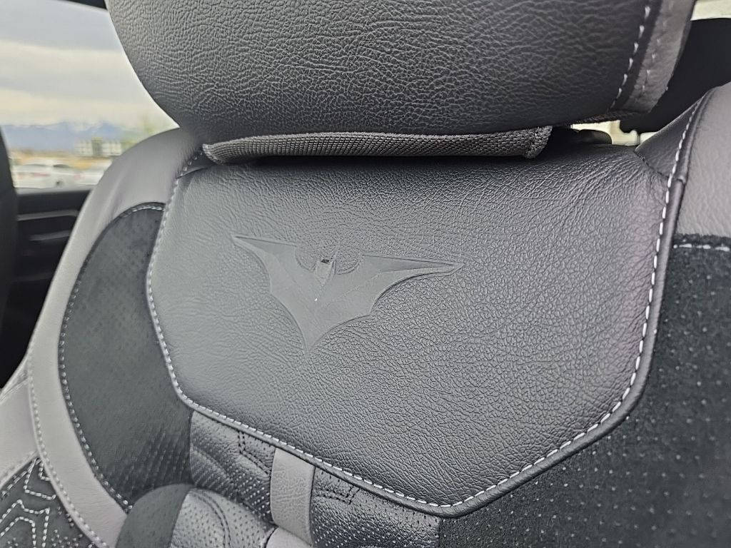 Used 2025 White Ram Big Horn/Lone Star image 27