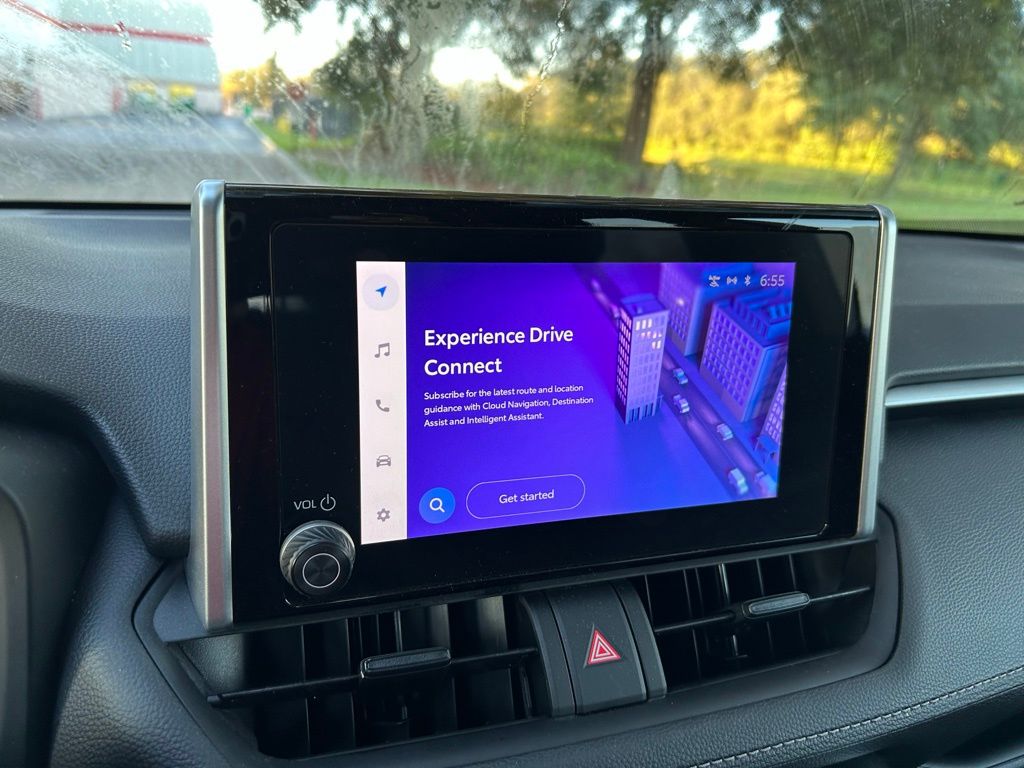 Thumbnail: 2023 Toyota RAV4 - 23